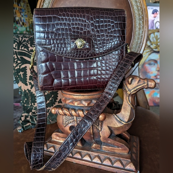 💯VERSACE LUCITE INTAGLIO 💎✨💎CROC EMB. SHOULDER BAG - Picture 8 of 14